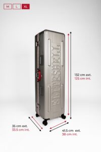 La valise grande taille XL de chez Eliteshell, avec les dimensions illustrées : Extérieur – 35 x 41.5 x 132 cm Intérieur – 33.5 x 38 x 125 cm