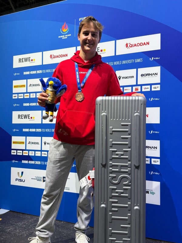 Sven vineis podium eliteshell valise
